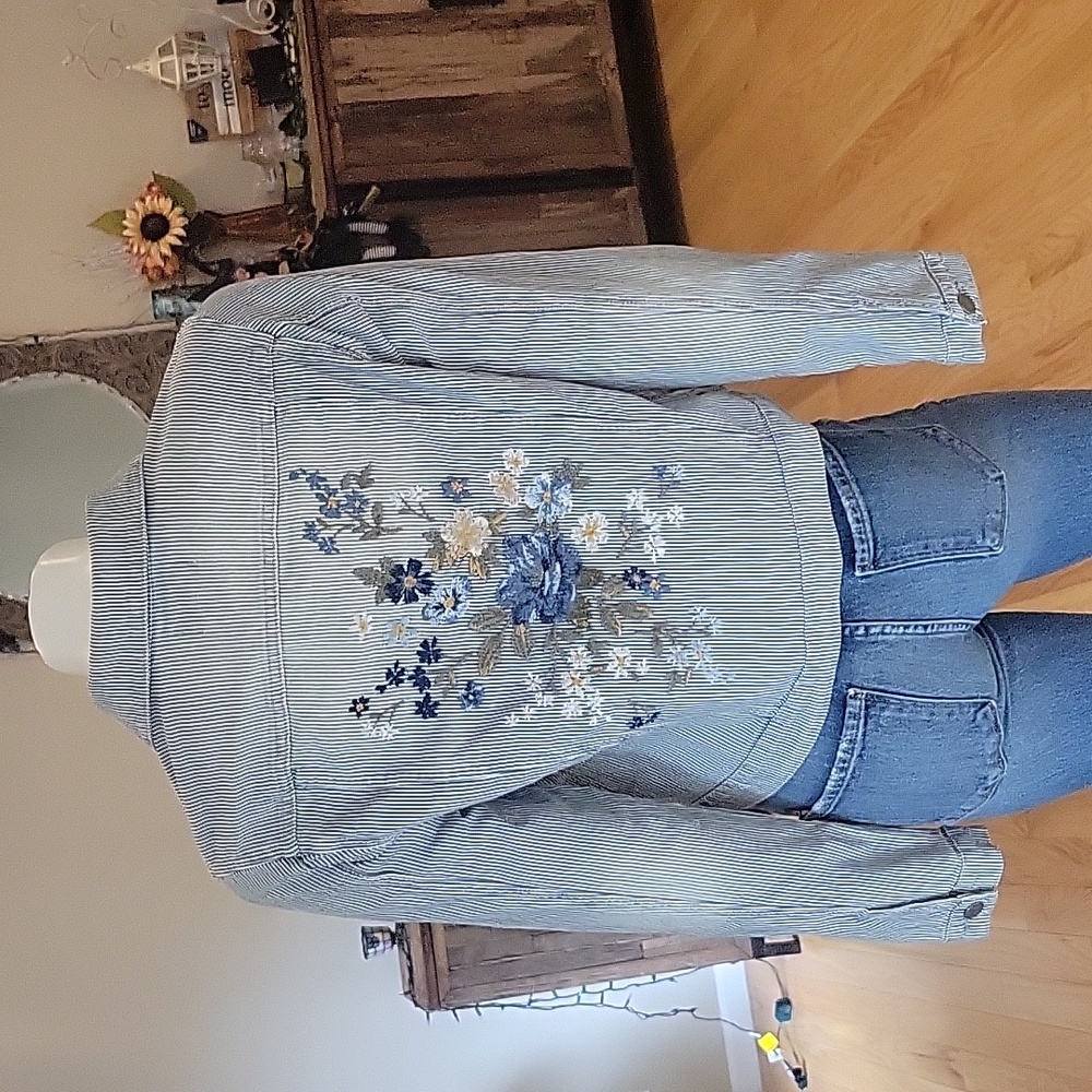 Driftwood Lagoon Striped Floral Embroidered Denim Jacket - Picture 8 of 16
